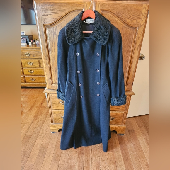 Ashley Scott Maxi Coat! - Picture 5 of 9